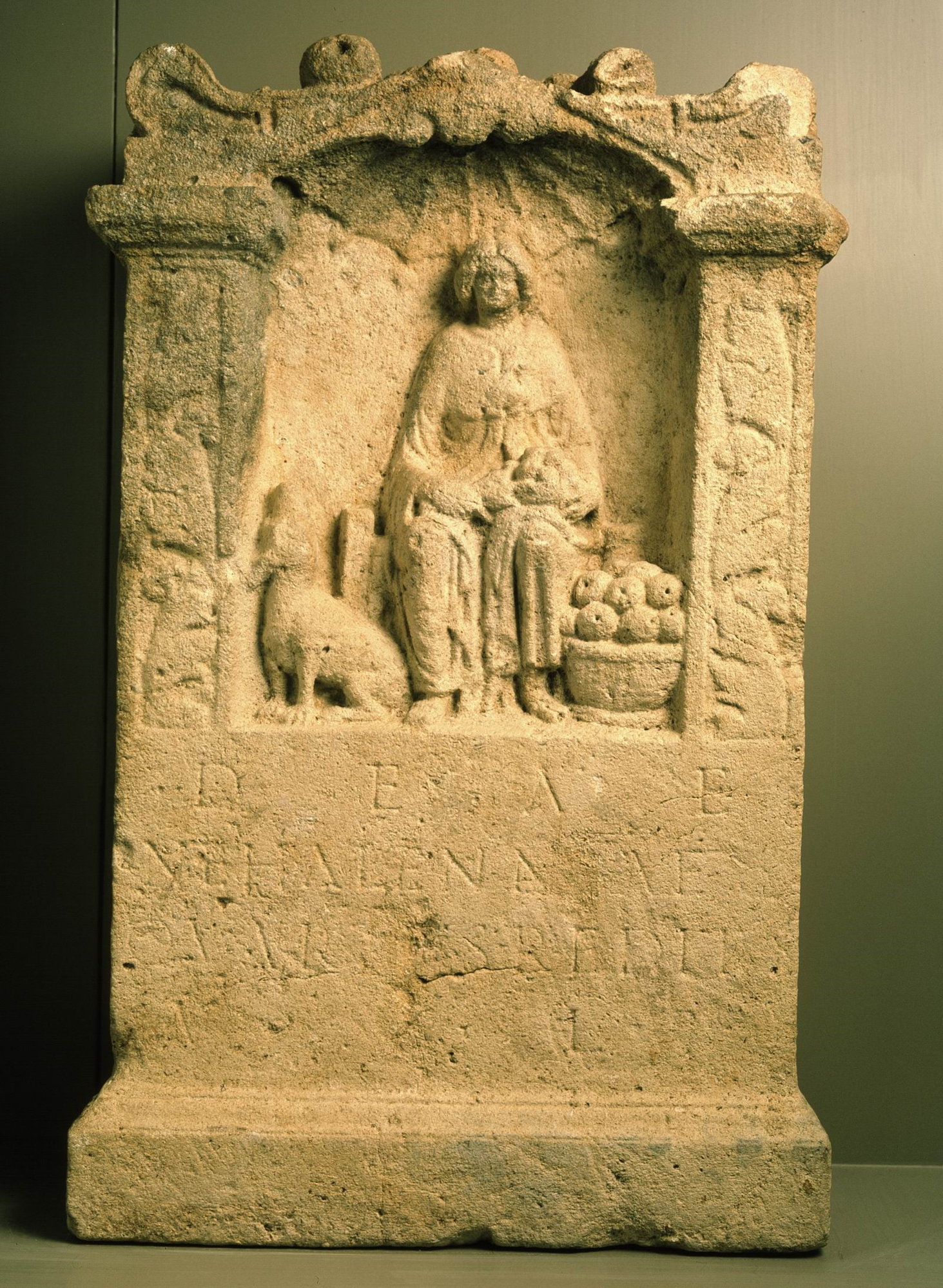 Nehalennia altar (RMO Leiden, i 1970/12.3)