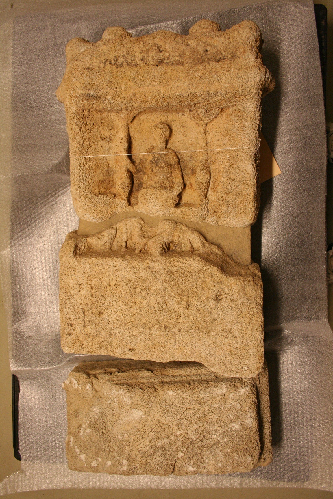 Nehalennia altar (RMO Leiden, i 1970/12.43)