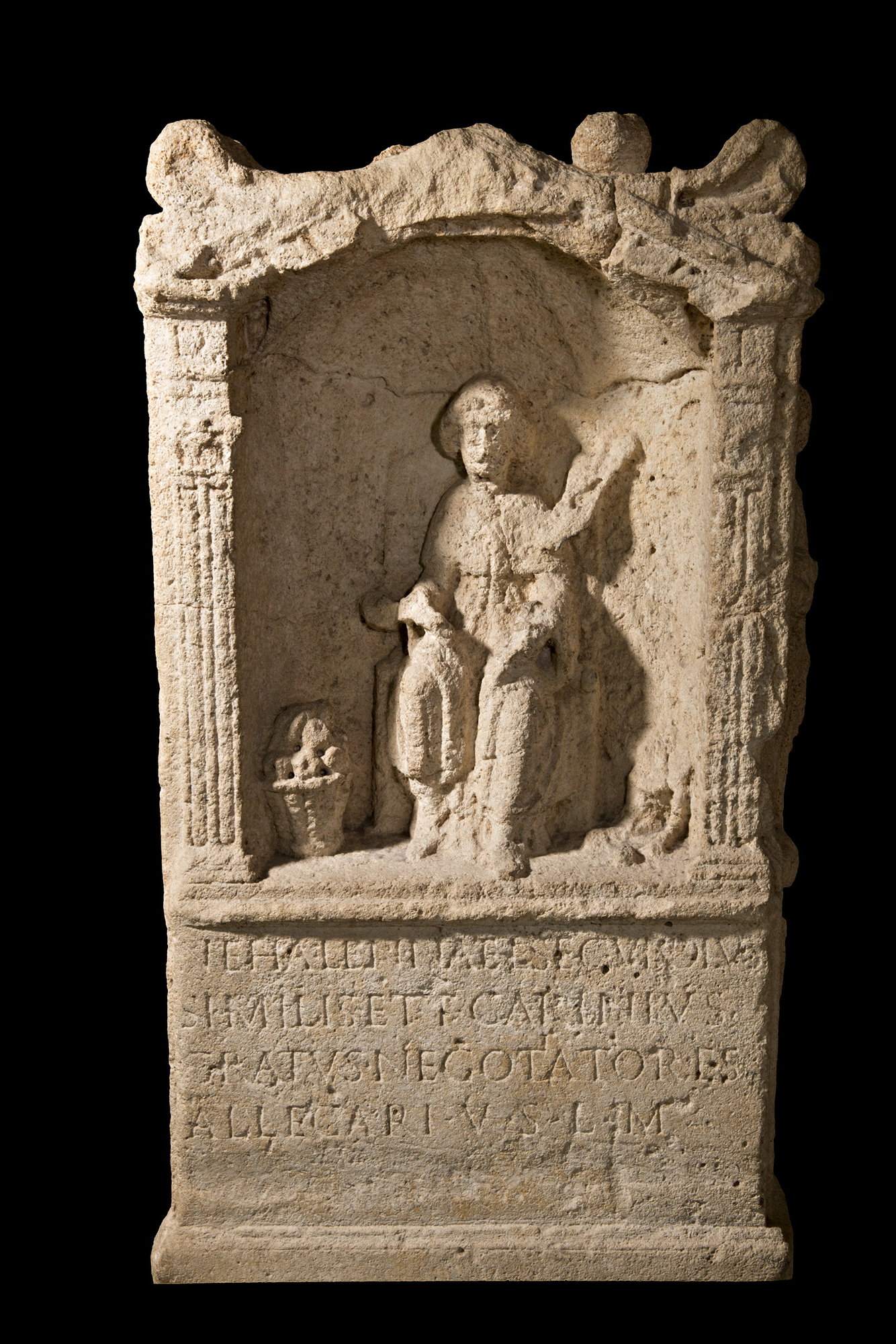 Nehalennia altar (RMO Leiden, i 1970/12.5)