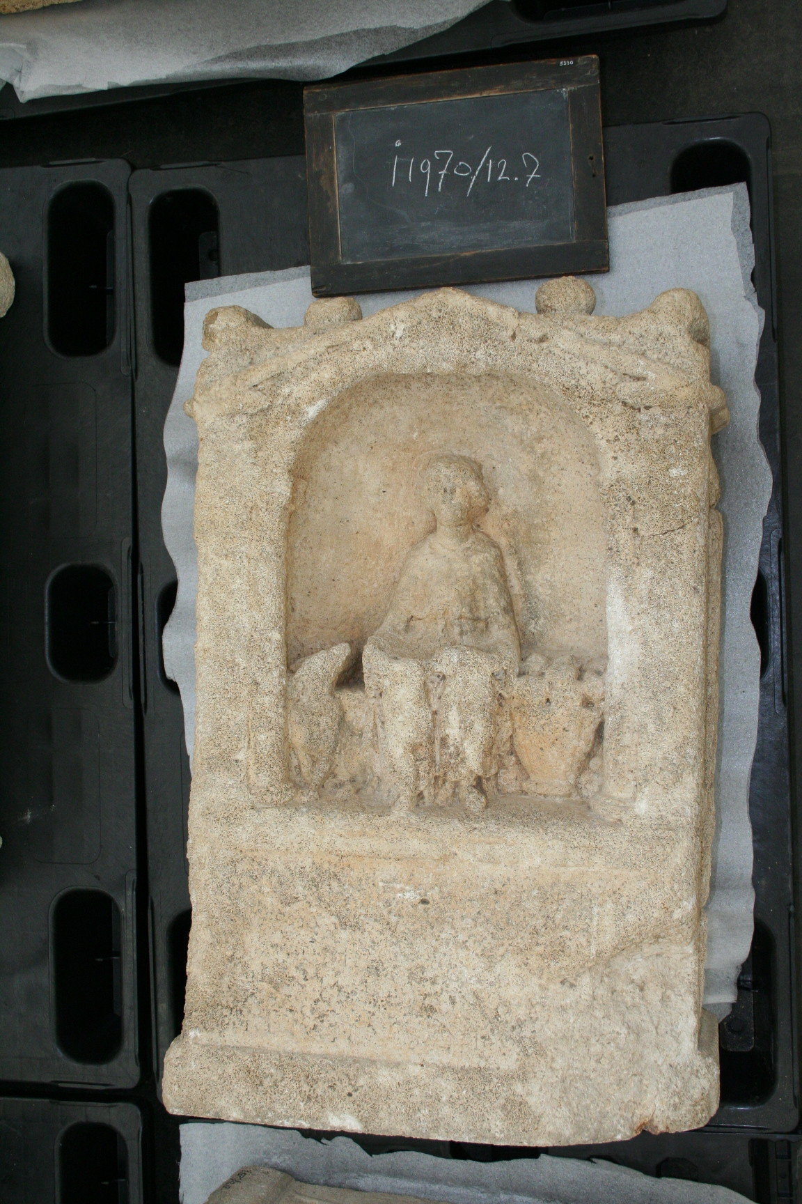 Nehalennia altar (RMO Leiden, i 1970/12.7)