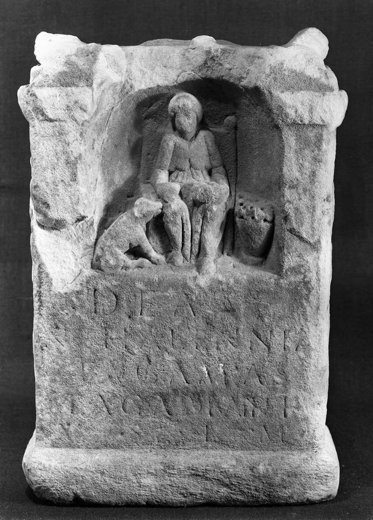 Nehalennia altar (RMO Leiden, i 1971/11.69)